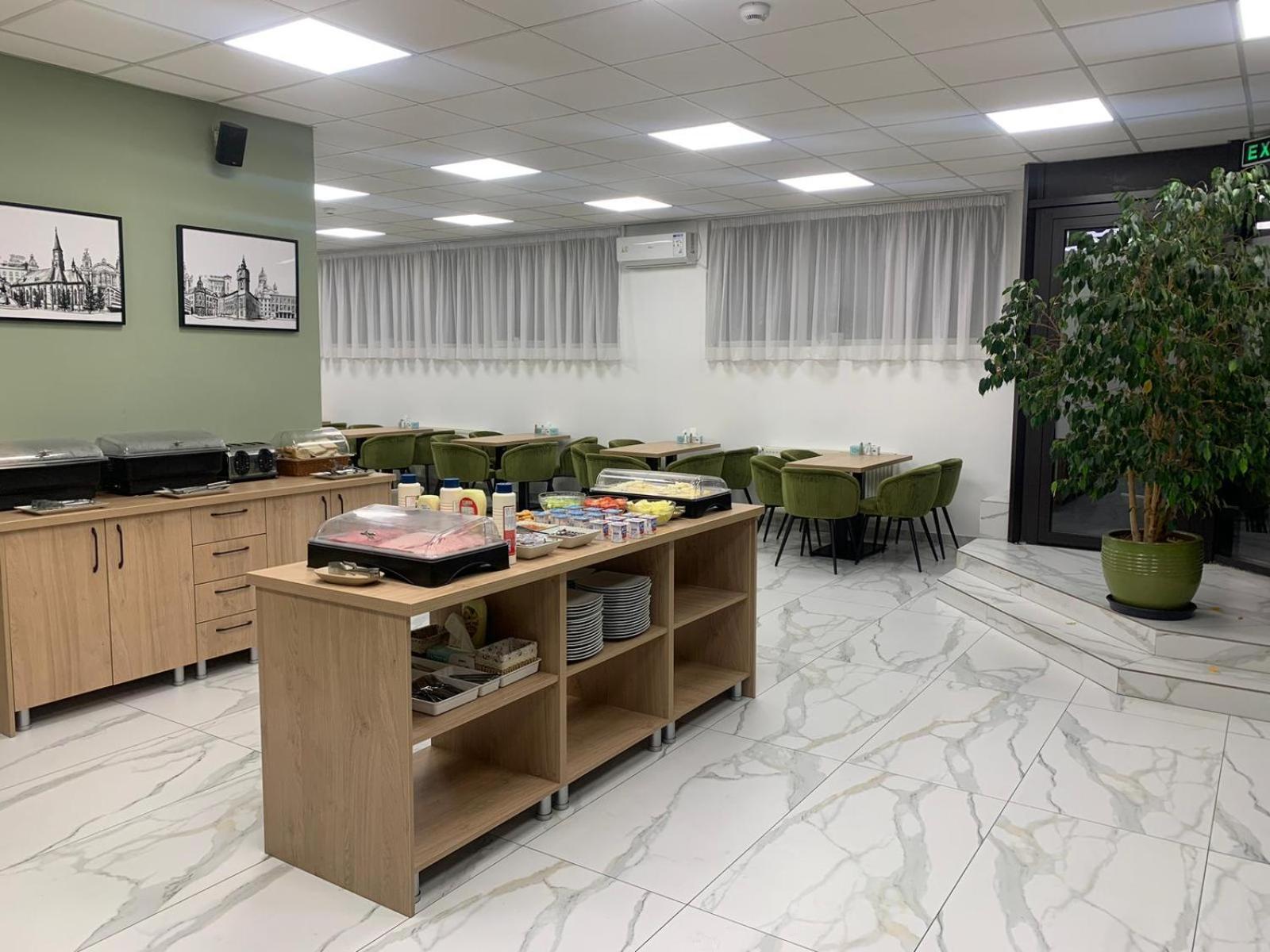 קלוז'-נאפוקה Hotel Delaf מראה חיצוני תמונה