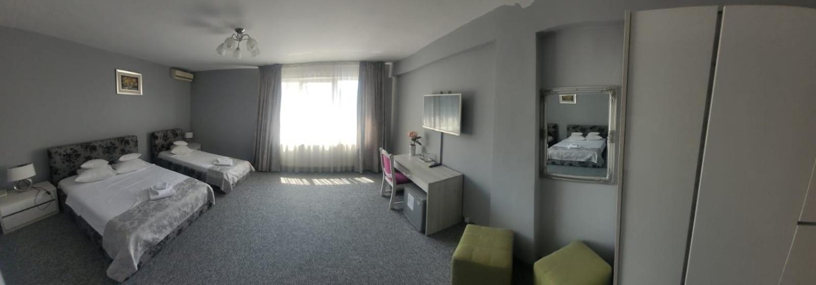 קלוז'-נאפוקה Hotel Delaf מראה חיצוני תמונה