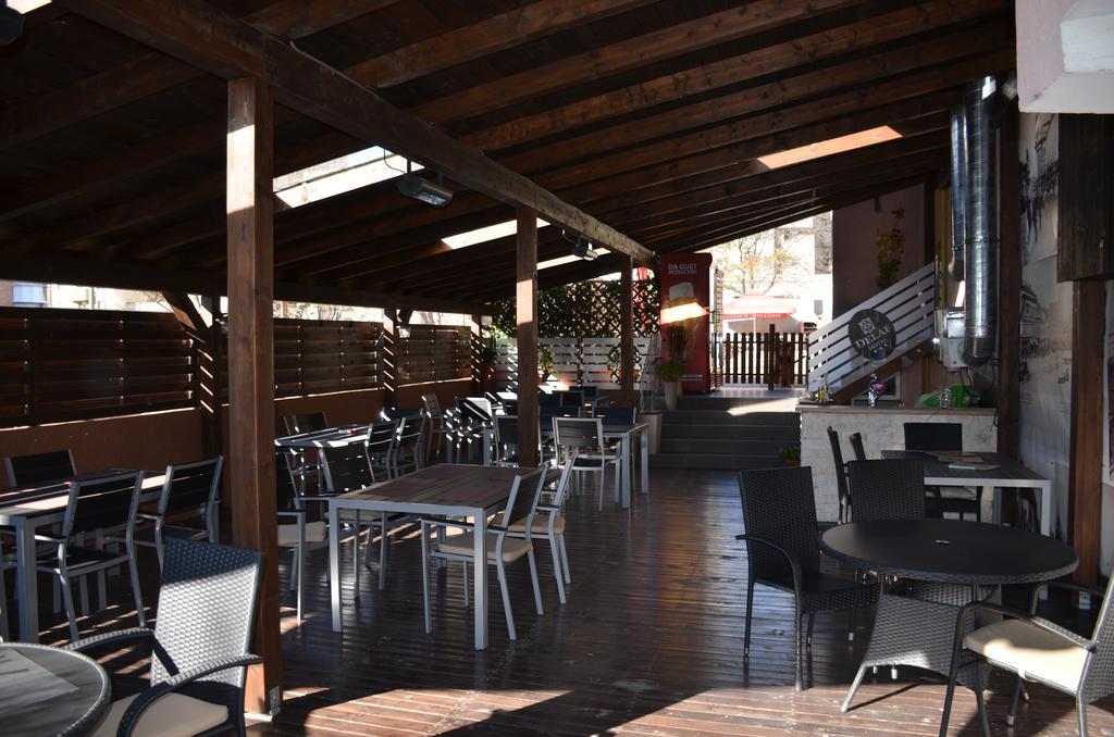 קלוז'-נאפוקה Hotel Delaf מראה חיצוני תמונה